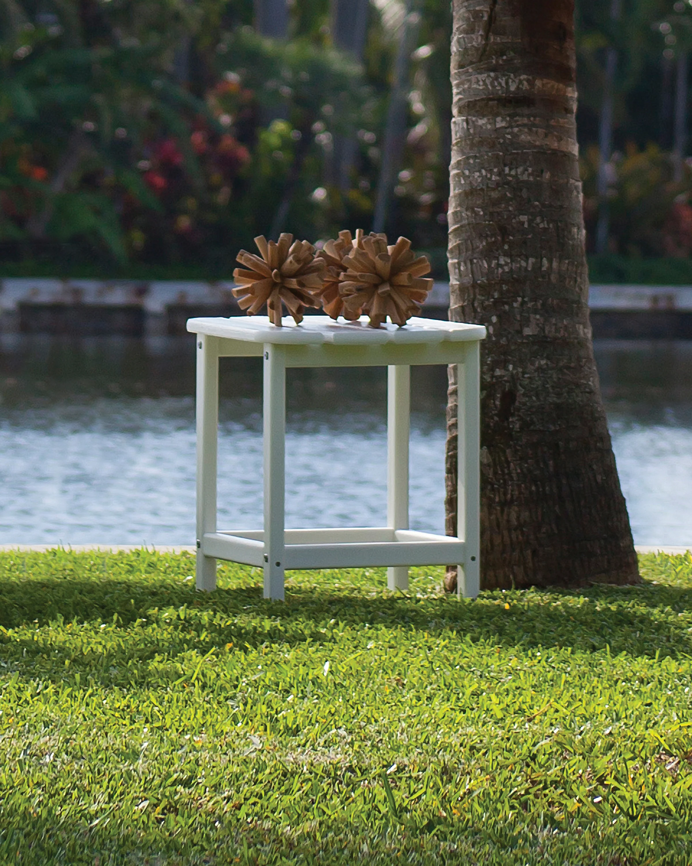 South Beach 18" Side Table - Image 4